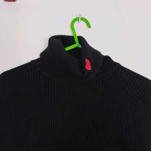 Black High Neck Sweater For Winter Wear