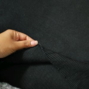 Korean Black Crop Highneck