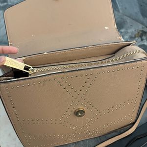 STEVE MADDEN SLING BAG