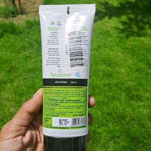 Mamaearth Charcoal Face Wash