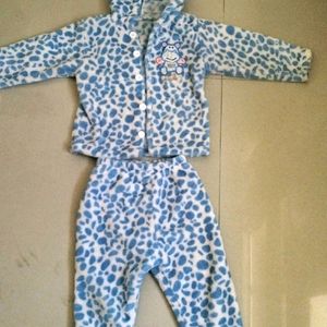 Unisex Velvet Set ( Upto 20 Months)