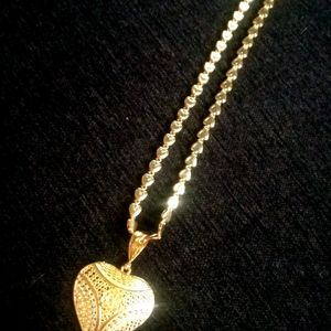 New Chain With Heart Pendent