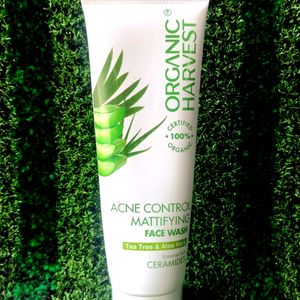 Organic Harvest ACNE CONTROL MATTIFYING FACE WASH