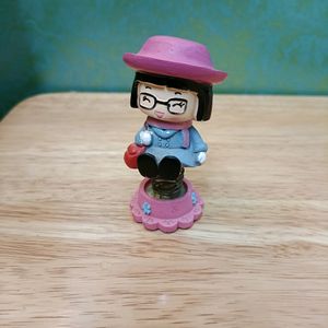 Cute Girl Bobble Head With Spring