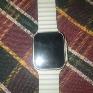 Smart Watch (DEAD WATER DAMAGE)