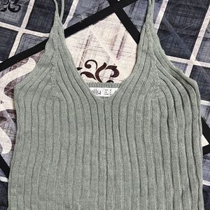 V neck crop top