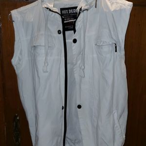 Sleeveless White Cool Jacket