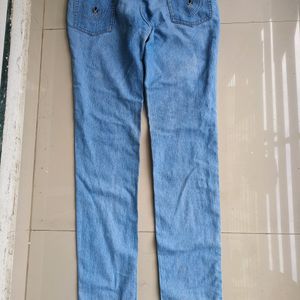 Jeans For Women Waist Size 32 and Length is 40