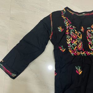 *Sale* Black Short Chikankari Kurti