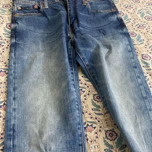 LEVIS Distressed branded Jeans