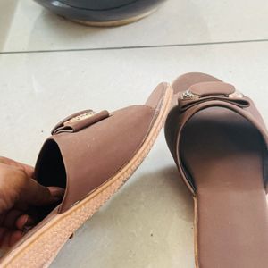 comfortable trendy brown flats