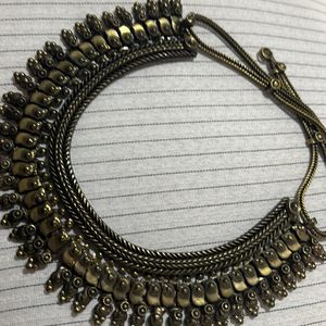 Collar Necklace traditional