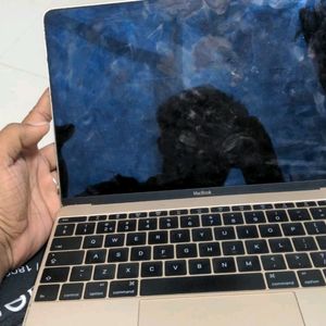 MacBook Pro 2015.   12 Inch