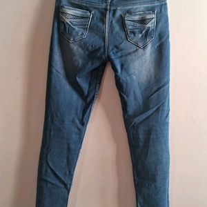 Tree Botton Jeans