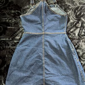 Denim Midi Dress Wid Pockets No Flaws ..