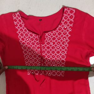 Red Kurti