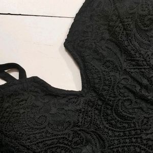 Imported Black Lace Assymetrical Padded Top🖤