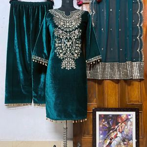 New Standard Pakistani Poshaq Dresses Beautiful Dr