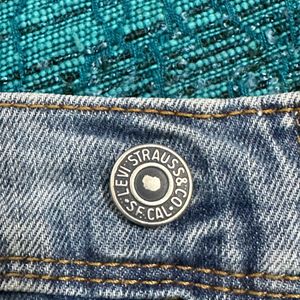 Levi’s 512 Jeans