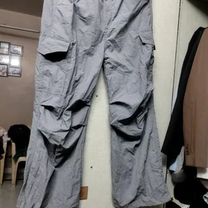 GREY ZARA PARACHUTE PANTS