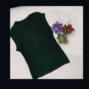 Women's ribbed green  top