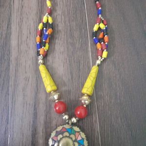 Multicolour Neckpiece