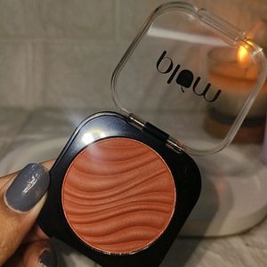 Plum Cheek Boo Matte Blush