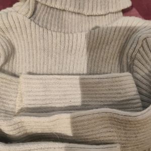 Turtle Neck Sweater For Child Age 4-6