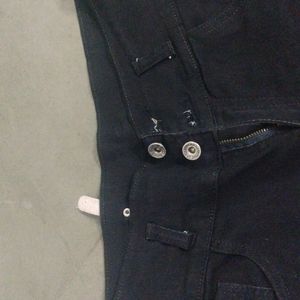 Black 3/4th Jeans With Silver Buttons