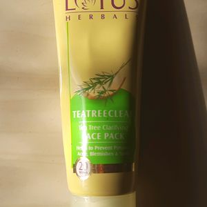 Lotus Tea tree Clarifying Face Pack