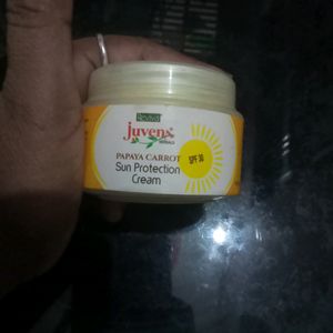 Juvena Herbal Papaya Carrot Sun Protection Cream