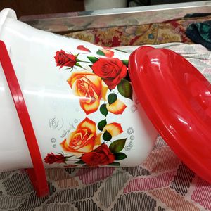 Beautiful Red Rose Printed Bucket 🪣 Only In ₹249