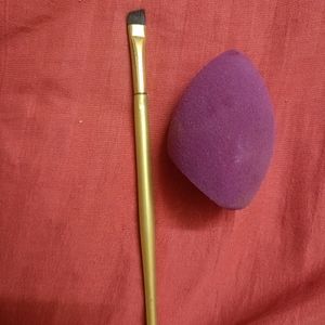 Pac Make Up Brushes And Beauty Blender Branded