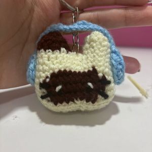 Cute Crochet Kitty With Headphones