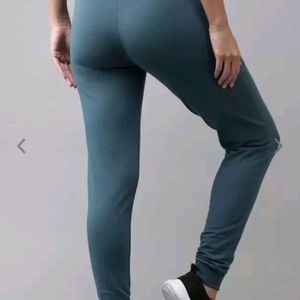 Slim Travel Pants