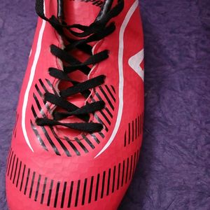 Welling To Sell Football Shoes