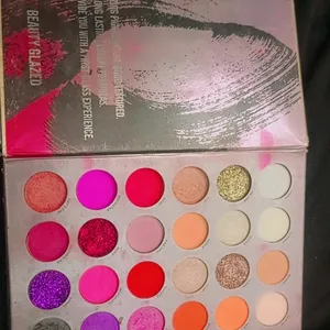 3 Page Eyeshadow Palette