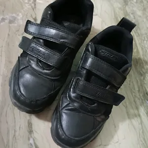 UNISEX SCHOOL SHOES