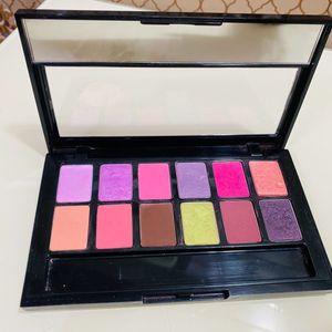 Eyeshadow palette