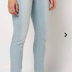 Lightly Washed Skinny Fit Jeans