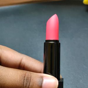 Nykaa So Matte Pink Brat Lipstick