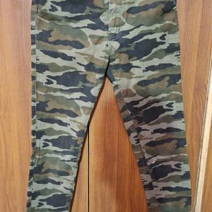 Camouflage Jeans