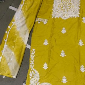 Festive Season Special Kurta Pant Dupatta Set