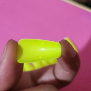 Soezi Luxury Nails Neon Yellow Press On Nail