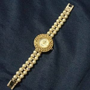 Beautiful Pearl Watch