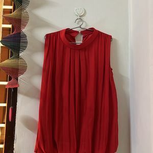 Red Sleeveless Top