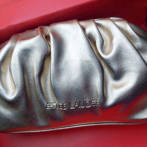 Estee Lauder Festive Clutch 💕❣️