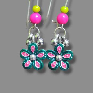 Light Weight Kidney Hook Earrings