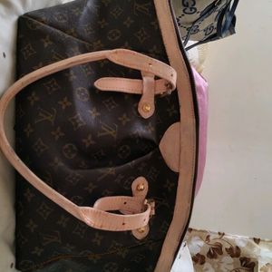 Louis Vuitton AUTHENTIC (Coded)