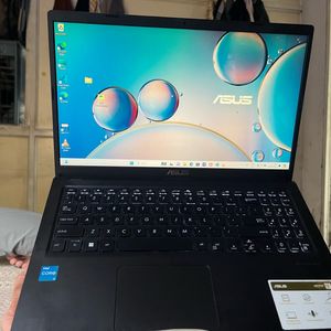 Asus Vivobook Laptop 8/512gb At New Condition